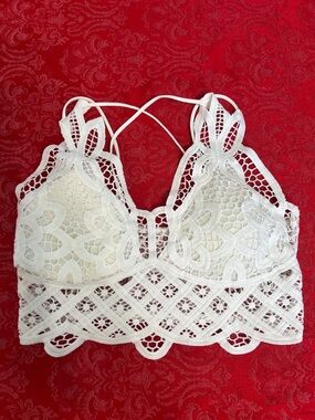 SHEIN White Lace Bralette Women’s Medium Strappy Crochet Style Padded